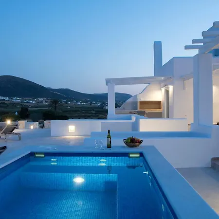 ακτι * Livadia (Paros)